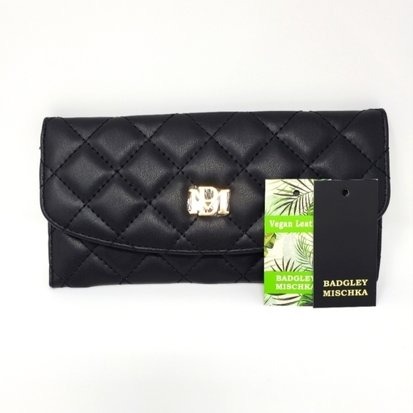 BADGLEY MISCHKA BLACK QUILTED TOP HANDLE PURSE NWOT BLACK WALLET FAUX LEATHER - Picture 2 of 16